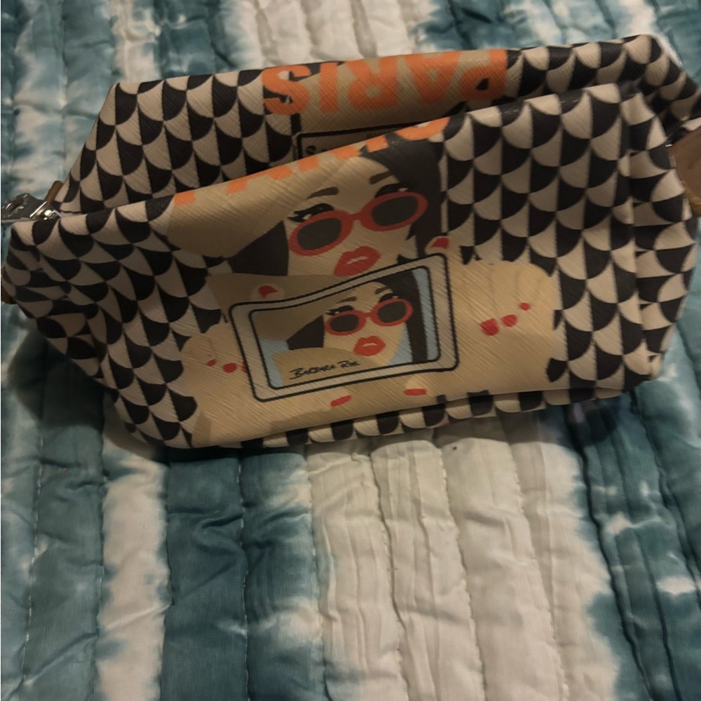 Chic Paris Graphic Pouch